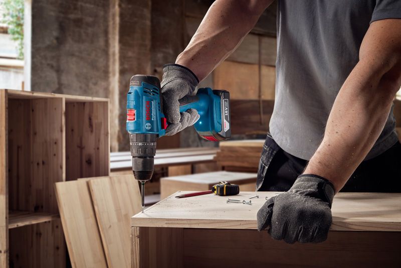 Bosch GSB 183 LI Cordless 13 mm Drill + 2 Batteries 18 V, 2A + 1 Charger