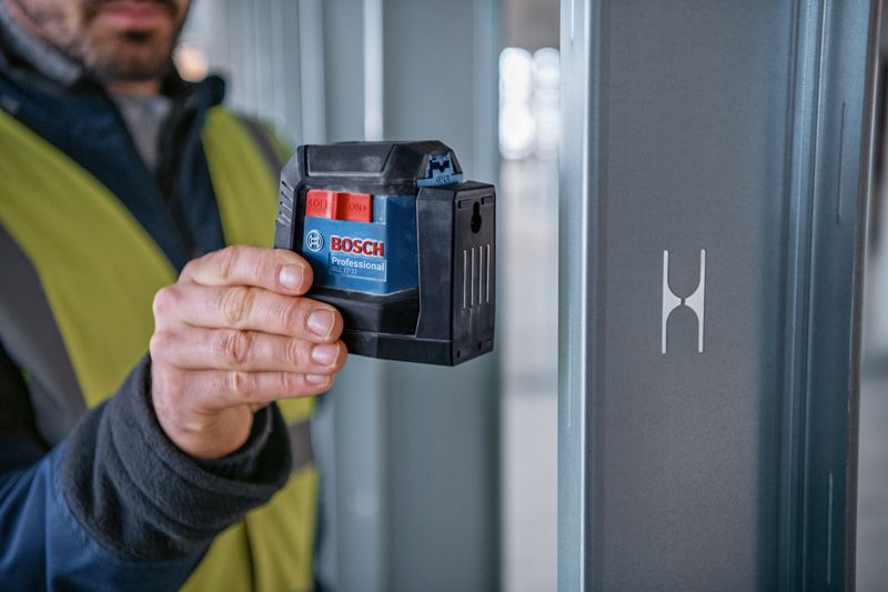 Bosch Line Laser GLL 12-22 +2 AA Batteries