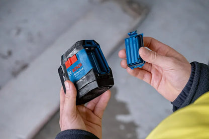 Bosch Line Laser GLL 12-22 G + 2 AA Batteries