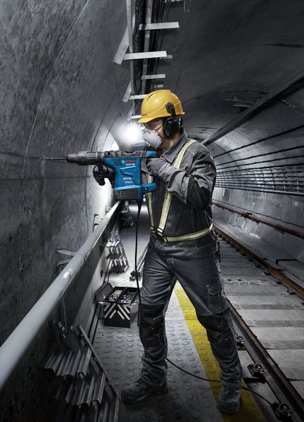 Bosch SDS Max Rotary Hammer GBH 6-42 C, 14-42 mm 1300 W